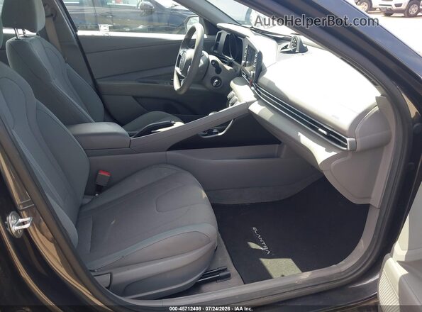 5NPLL4AG5MH048156 2021 HYUNDAI ELANTRA Серый Вид салона спереди
