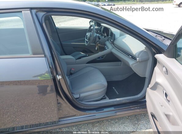 5NPLL4AG6MH047114 2021 HYUNDAI ELANTRA Gray Սալոնի դիմացի տեսք