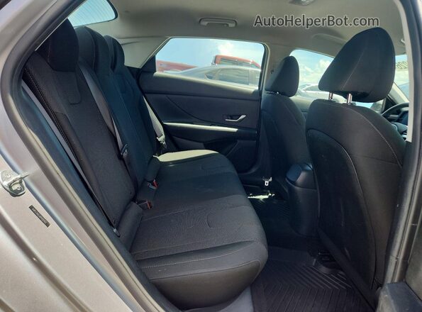 5NPLL4AG6PH115903 2023 HYUNDAI ELANTRA Silver Вид задніх сидінь