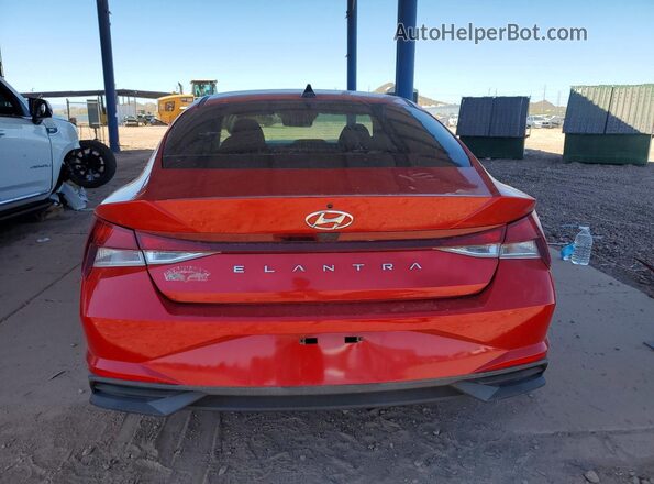 5NPLL4AG7MH036493 2021 HYUNDAI ELANTRA Red უკანა ხედი