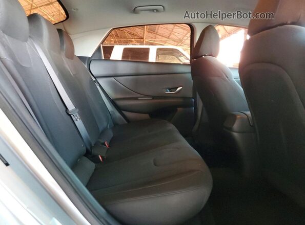 5NPLL4AG7MH040964 2021 HYUNDAI ELANTRA Silver Vista de los asientos traseros