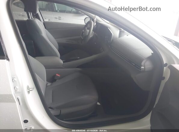 5NPLL4AG7MH049938 2021 HYUNDAI ELANTRA Белый Вид салона спереди