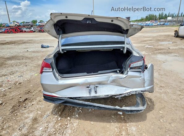 5NPLL4AG8MH046871 2021 HYUNDAI ELANTRA Silver Rear view