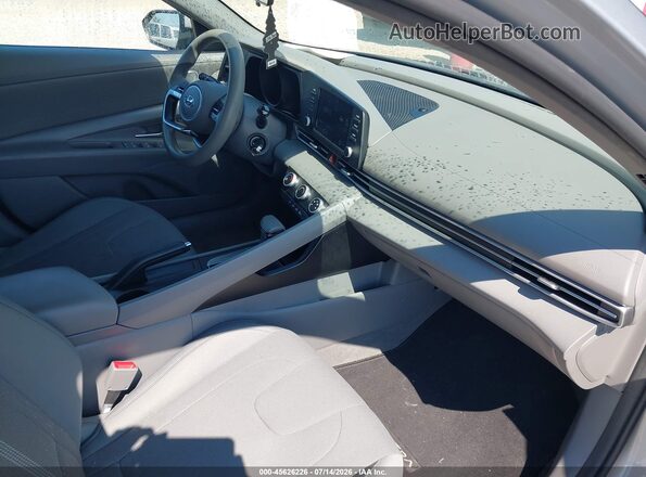5NPLL4AG8MH047258 2021 HYUNDAI ELANTRA Silver Սալոնի դիմացի տեսք