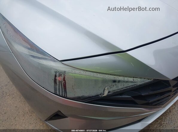 5NPLL4AG9MH042084 2021 HYUNDAI ELANTRA Silver Widok z przodu