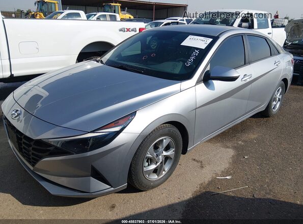 5NPLL4AG9MH044417 2021 HYUNDAI ELANTRA Silver წინა მარცხენა ხედი სამი მეოთხედიდან