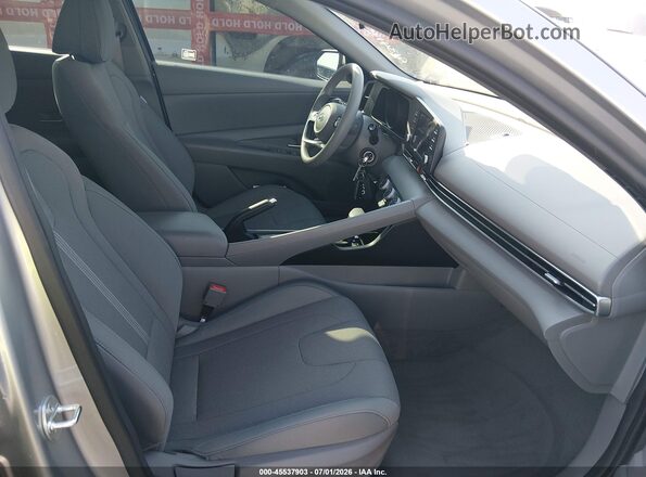 5NPLL4AG9MH044417 2021 HYUNDAI ELANTRA Silver წინა სალონის ხედი