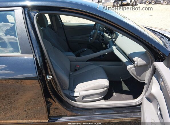 5NPLL4AGXMH049867 2021 HYUNDAI ELANTRA Black წინა სალონის ხედი