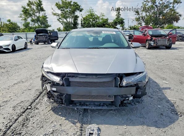 5NPLM4AG0NH070645 2022 HYUNDAI ELANTRA Silver Դիմացի տեսք