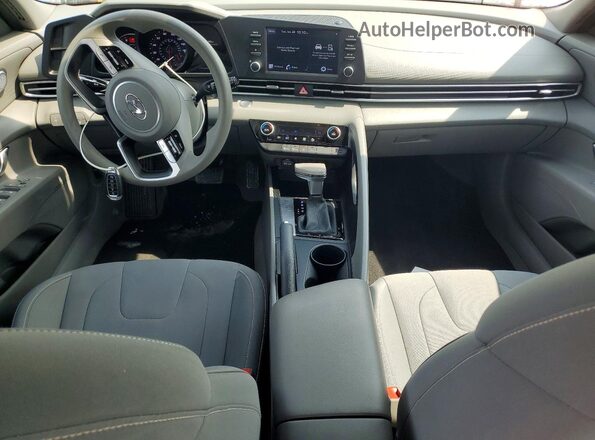 5NPLM4AG0NH070645 2022 HYUNDAI ELANTRA Silver Առջևի վահանակի տեսք
