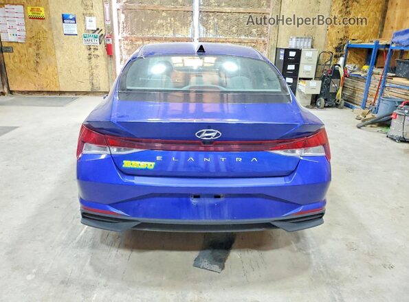 5NPLM4AG0NH078132 2022 HYUNDAI ELANTRA Blue Rear view