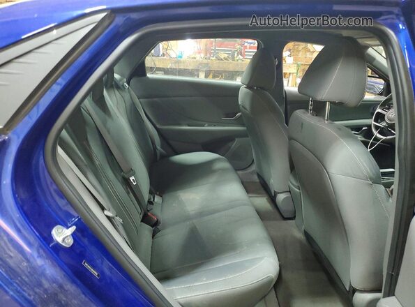 5NPLM4AG0NH078132 2022 HYUNDAI ELANTRA Blue Rear seats view