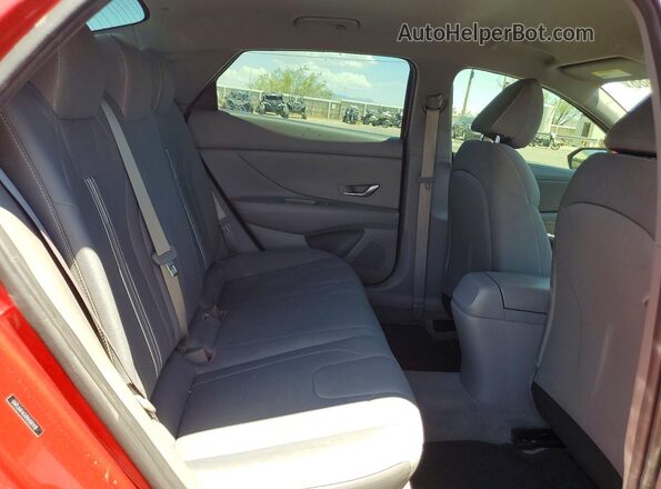 5NPLM4AG0NH081418 2022 HYUNDAI ELANTRA Red Vista de los asientos traseros