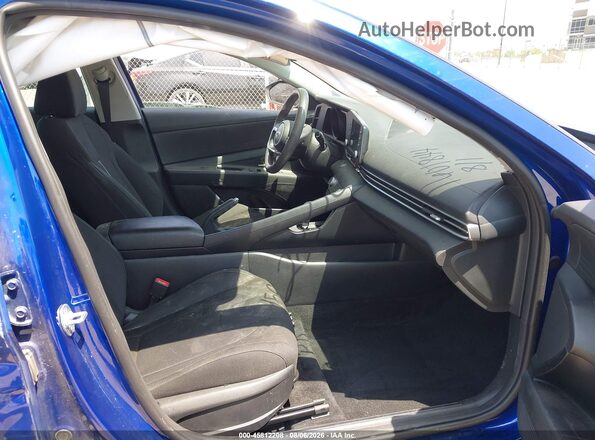 5NPLM4AG1MH000604 2021 HYUNDAI ELANTRA Blue Вид салону спереду