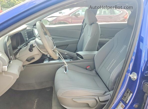 5NPLM4AG1MH001087 2021 HYUNDAI ELANTRA Синий Вид салона спереди