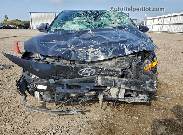 5NPLM4AG1MH009500 2021 HYUNDAI ELANTRA Черный Вид спереди