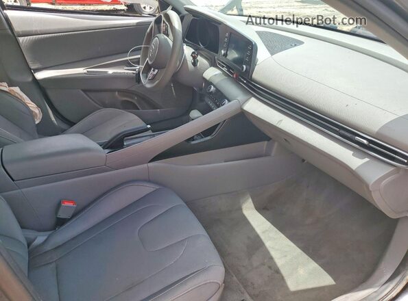 5NPLM4AG1NH069987 2022 HYUNDAI ELANTRA Gray Սալոնի դիմացի տեսք