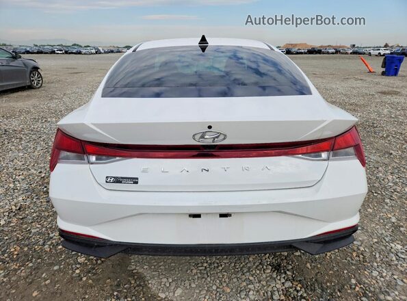 5NPLM4AG1PH117765 2023 HYUNDAI ELANTRA White უკანა ხედი
