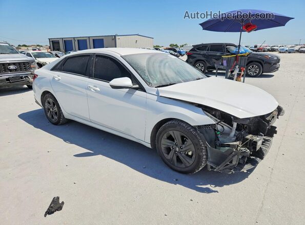 5NPLM4AG2MH002233 2021 HYUNDAI ELANTRA White Delantero derecho