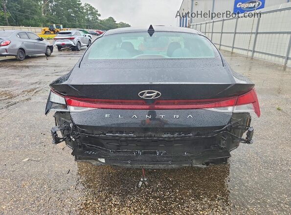 5NPLM4AG2NH067469 2022 HYUNDAI ELANTRA Black Widok z tyłu
