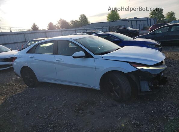 5NPLM4AG2NH072977 2022 HYUNDAI ELANTRA White Front right