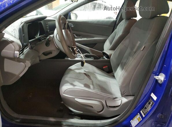 5NPLM4AG2PH102501 2023 HYUNDAI ELANTRA Синий Вид салона спереди