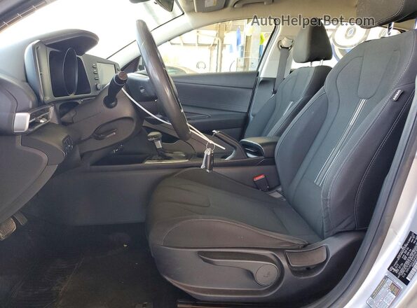 5NPLM4AG3MH045124 2021 HYUNDAI ELANTRA Silver Vista interior delantera