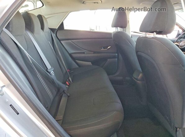 5NPLM4AG3MH045124 2021 HYUNDAI ELANTRA Silver Vista de los asientos traseros