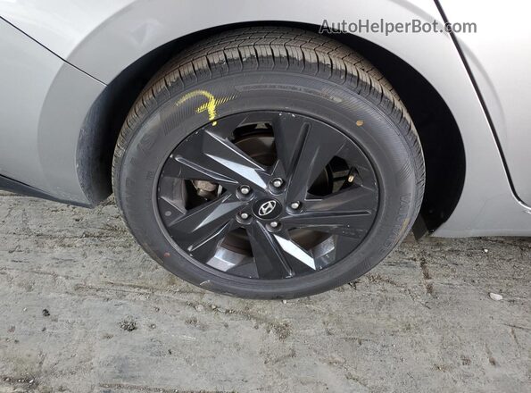 5NPLM4AG3MH045124 2021 HYUNDAI ELANTRA Silver 