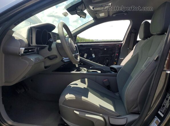 5NPLM4AG3NH075578 2022 HYUNDAI ELANTRA Charcoal Front interior view