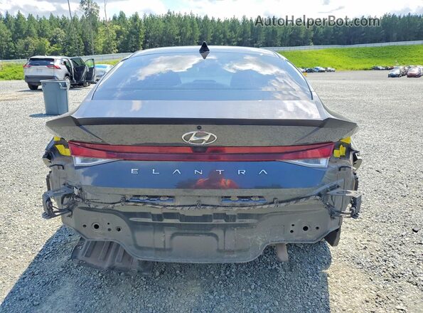 5NPLM4AG3NH075578 2022 HYUNDAI ELANTRA Charcoal Rear view