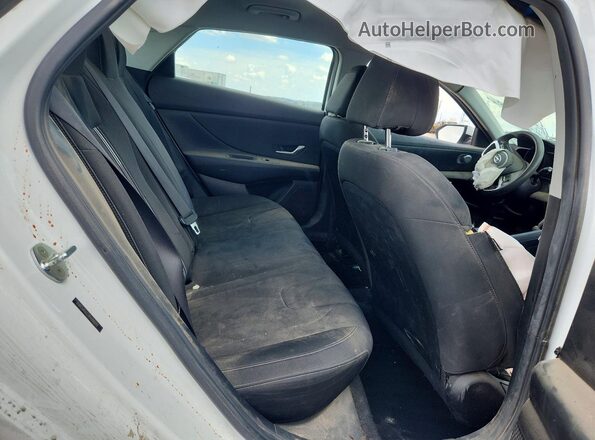 5NPLM4AG3PH106699 2023 HYUNDAI ELANTRA White უკანა სავარძლების ხედი