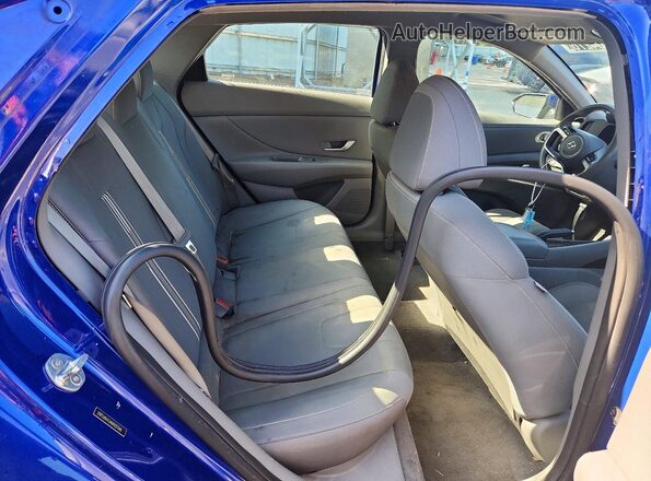 5NPLM4AG4MH037646 2021 HYUNDAI ELANTRA Blue უკანა სავარძლების ხედი