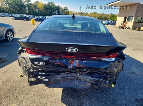 5NPLM4AG4NH054058 2022 HYUNDAI ELANTRA Black Հետևի տեսք