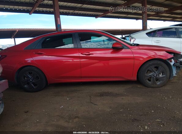 5NPLM4AG4PH092845 2023 HYUNDAI ELANTRA Red 360 interior view