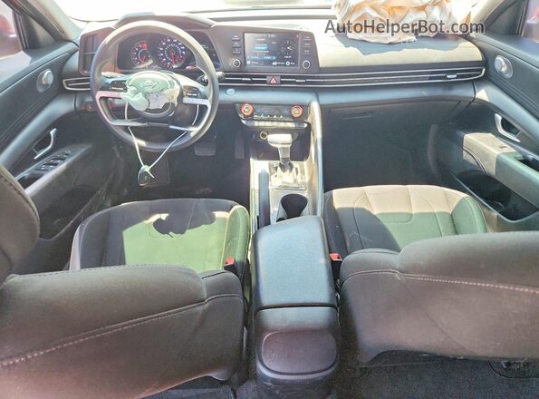 5NPLM4AG4PH109126 2023 HYUNDAI ELANTRA Red Widok deski rozdzielczej