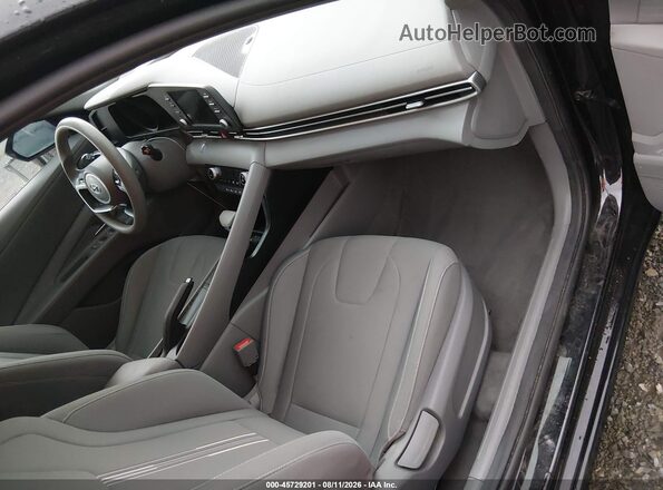 5NPLM4AG5NH078904 2022 HYUNDAI ELANTRA Black Widok wnętrza z przodu