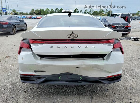 5NPLM4AG6NH067121 2022 HYUNDAI ELANTRA White Вид ззаду
