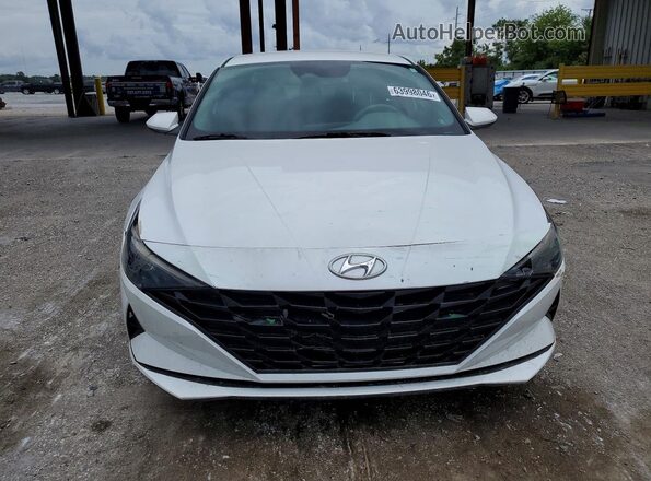 5NPLM4AG6NH067121 2022 HYUNDAI ELANTRA White Вид спереду