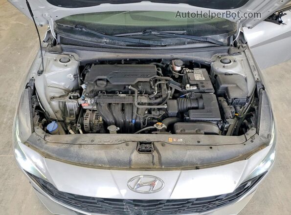 5NPLM4AG7MH019979 2021 HYUNDAI ELANTRA Серебряный Вид задней части салона