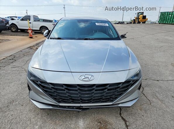 5NPLM4AG7MH019979 2021 HYUNDAI ELANTRA Серебряный Вид спереди