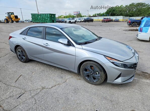 5NPLM4AG7MH019979 2021 HYUNDAI ELANTRA Серебряный Передняя правая четверть