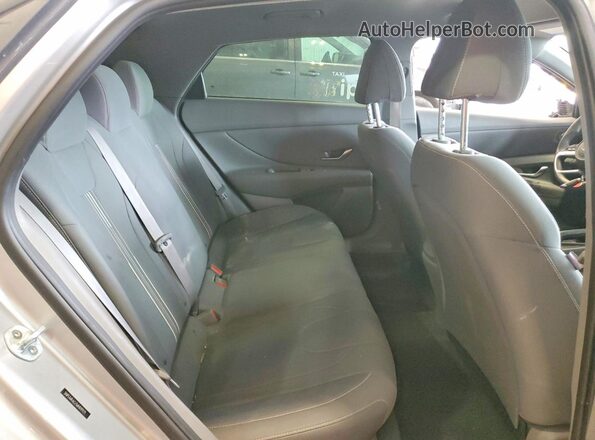 5NPLM4AG7MH019979 2021 HYUNDAI ELANTRA Серебряный Вид задних сидений