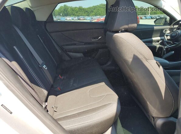 5NPLM4AG7MH045885 2021 HYUNDAI ELANTRA Silver Rear seats view