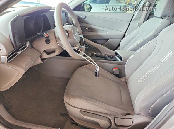5NPLM4AG7NH055382 2022 HYUNDAI ELANTRA Gray წინა სალონის ხედი