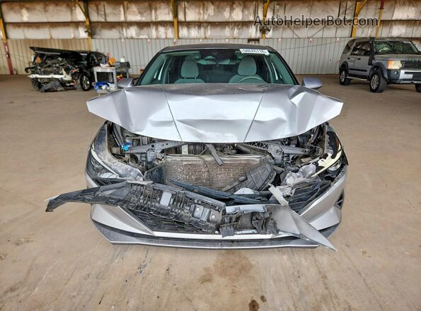 5NPLM4AG7NH055382 2022 HYUNDAI ELANTRA Gray წინა ხედი
