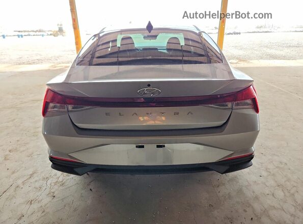 5NPLM4AG7NH055382 2022 HYUNDAI ELANTRA Gray უკანა ხედი