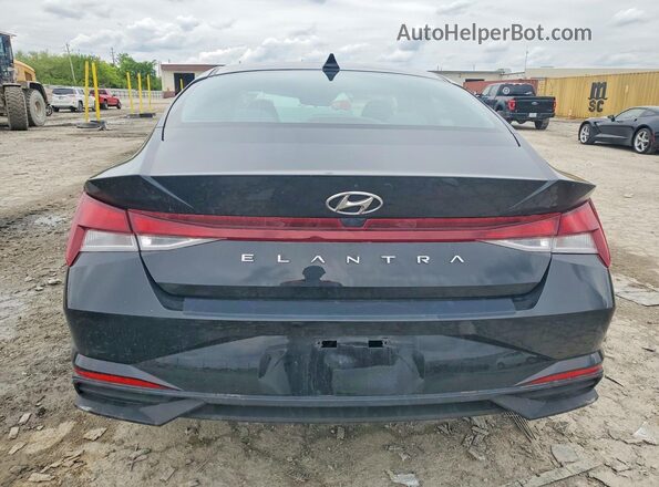 5NPLM4AG7NH075826 2022 HYUNDAI ELANTRA Black Rear view