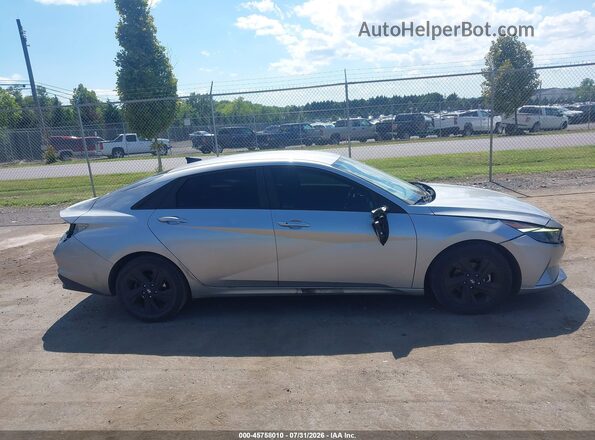 5NPLM4AG8MH001331 2021 HYUNDAI ELANTRA Silver Սալոնի 360 աստիճան տեսք