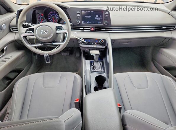 5NPLM4AG8MH035446 2021 HYUNDAI ELANTRA Черный Вид панели приборов